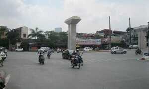 Bí thư Hà Nội lý giải phải chi 2,5 tỷ đồng làm một mét đường