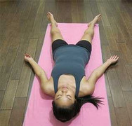 Những động tác chống thoái hóa cột sống cho dân công sở