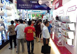 Điều hòa, quạt điện 'cháy' hàng thật hay ảo?