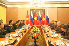 Tư lệnh lục quân Nga thăm Việt Nam