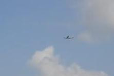 Clip: Máy bay săn ngầm của Trung Quốc lượn trên tàu cứu nạn của Việt Nam.