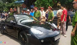 Những kiểu hành xử 'lạ đời' của tài xế xe sang