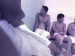 Mại dâm nam đồng tính đội lốt mát-xa và thân phận 'trai bán hoa'