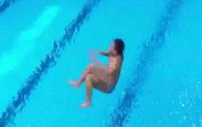 Clip: Cười vỡ bụng màn nhảy cầu bị chấm toàn điểm 0 của VĐV Philippines