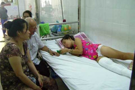 Mẹ trẻ chết thảm dưới bánh container: Nhói lòng câu hỏi ngơ ngác của con thơ