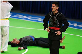 Hy hữu SEA Games: Mất HCV vì đánh ngất đối thủ