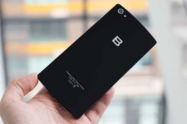 Bphone bắt đầu đến tay người mua từ 18/6