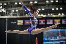 Trọn vẹn màn biểu diễn gây tranh cãi vì quá gợi cảm của mỹ nhân Malaysia