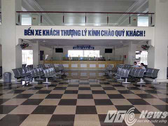 Bến xe đầu tư 50 tỷ đồng vắng như 'chùa Bà Đanh'