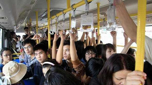 Tin cô gái trẻ bị dàn cảnh 'bỏ con theo trai' trên xe buýt là có thật