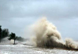 Bão số 1 'hoành hành' trên biển Đông