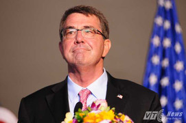 Bộ trưởng Quốc phòng Mỹ thăm châu Âu, trấn an đồng minh