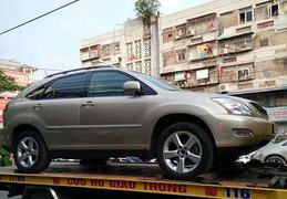 Đôi nam nữ đi xe Lexus bị tạt axit: Thông tin mới từ công an