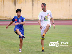 HLV HAGL nhận xét đầy bất ngờ về Công Phượng