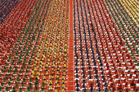 Hình ảnh ấn tượng ngày Yoga quốc tế đầu tiên trên khắp thế giới