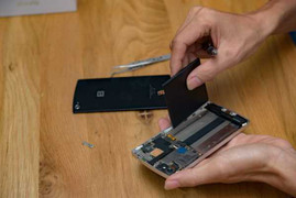 Giới công nghệ nói gì sau khi 'mổ' Bphone ?