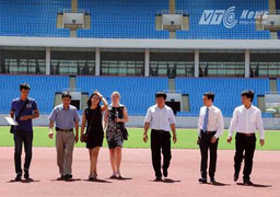 Một ngày của đại diện Man City ở Việt Nam: ‘Sốc’ với truyền thông