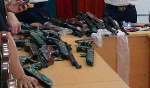 Bắt đối tượng vận chuyển 15 khẩu súng săn
