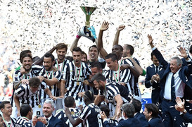 Một năm nữa, Serie A chính thức giảm xuống 18 đội