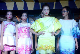 Dàn mẫu Next Top khoe sắc rạng rỡ trong đêm Hoa diên vỹ