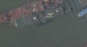 Trung Quốc bí mật đóng tàu ngầm mini?