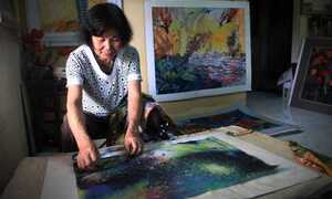 Nữ hoạ sỹ tuổi 74 biến vải vụn thành tranh