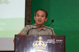 Bầu Đức khẳng định ký hợp đồng 10 năm với thầy Giôm