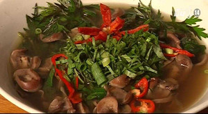 Món ngon giải nhiệt mùa hè từ ngải cứu