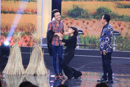 Trấn Thành bật cười bị Việt Hương mắng