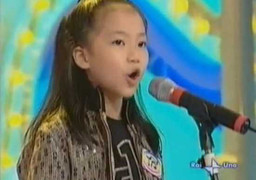 Clip em bé Việt hát 'Chú ếch con' trên truyền hình Ý gây sốt một thời