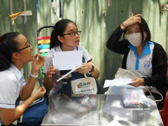 Hàng loạt sĩ tử phải cấp cứu sau ngày thi đầu tiên