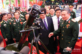 Thủ tướng dự Đại hội Thi đua quyết thắng toàn quân năm 2015