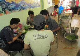 Quán cơm chay 5.000 đồng của người quê ở TP.HCM