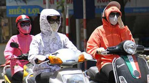 Đợt nắng nóng khủng khiếp ở Hà Nội kéo dài đến khi nào?