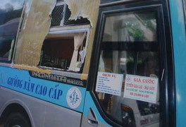 Phó Thủ tướng: Sớm điều tra, truy tố những kẻ ném đá xe khách