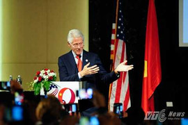 Cựu Tổng thống Bill Clinton: 