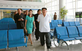 Kim Jong-un trọng dụng người chú cùng ông khác bà