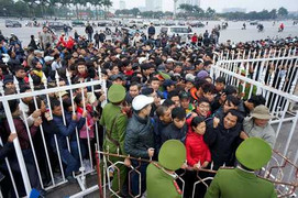 Vé xem Man City du đấu: Đắt như xem derby Manchester ở Etihad!