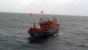 Cuộc giải cứu 8 ngư dân bị chìm tàu trong đêm 4/7