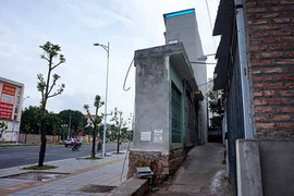Cảnh không tin nổi với 'nhà mặt phố' đắt nhất Thủ đô
