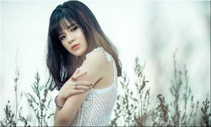 Hot girl Hà Đan gợi cảm giữa chốn đồng hoang