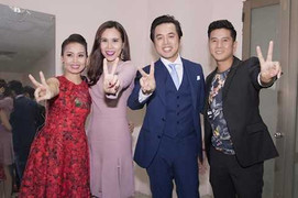 Fan' rồng rắn' xếp hàng đi xem The Voice Kids 2015