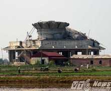 Tượng Phật cao nhất miền Bắc đổ sập: Không giấy phép vẫn xây dựng