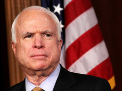 Ông John McCain ra tuyên bố về chuyến thăm của Tổng Bí thư