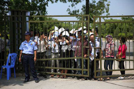 Vé Việt Nam-Man City: Dân phe nhấp nhổm đợi
