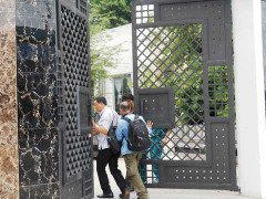 Thảm sát ở Bình Phước: 'Khát' thông tin chính thống