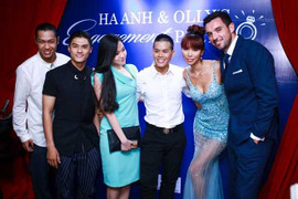 Sao Việt diện trang phục xanh dự đính hôn Hà Anh