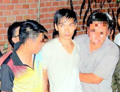 Clip: Tạm giữ 2 nghi can vụ thảm án ở Bình Phước