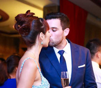 Hà Anh liên tục khóa môi bạn trai trong lễ đính hôn