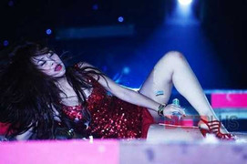 Vũ đạo phản cảm khó quên của Hà Hồ, Yến Trang